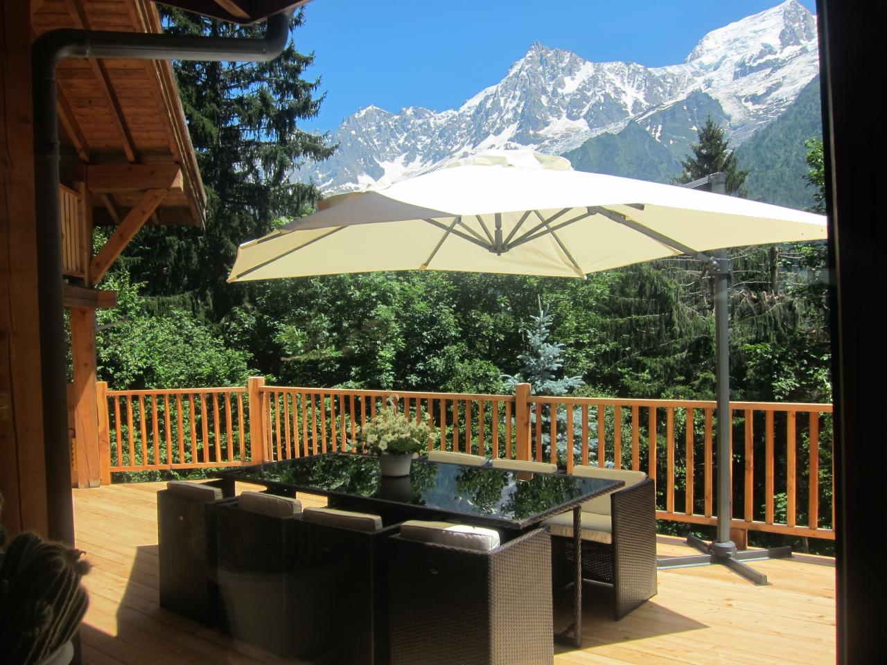 Terrasse sans vis à vis avec vue sur la chaîne du mont Blanc (3)